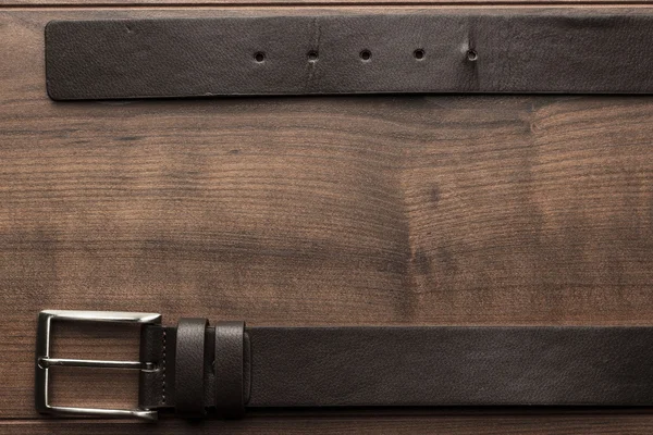 Коричневый кожаный пояс для мужчин — стоковое фото