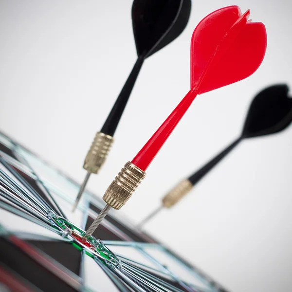 Dart hit the dead centre of target — Stock Photo, Image