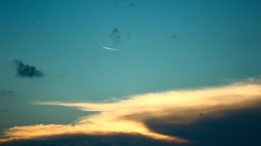 Gökyüzü arka plan zaman atlamalı akşam
