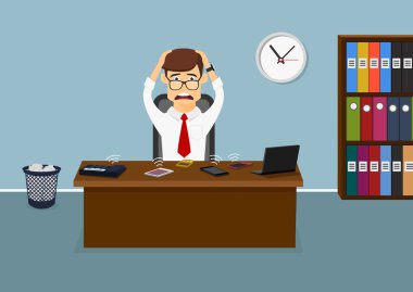 Çok telefon görüşmeleri stresli iş adamı var