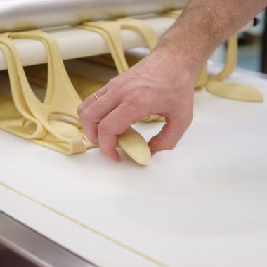 Ekmek üretim hattı