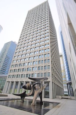  gökyüzü-kazıma bir Paris bölgesinde savunma aletleri