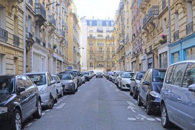  Paris'te bir park arabalar