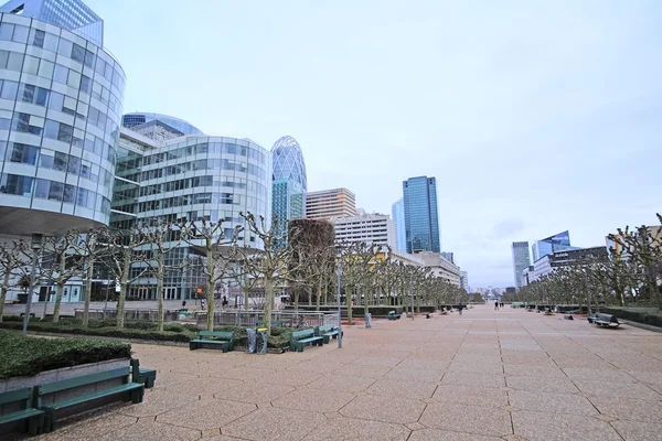 Rascacielos en un distrito de París Defensa — Foto de Stock