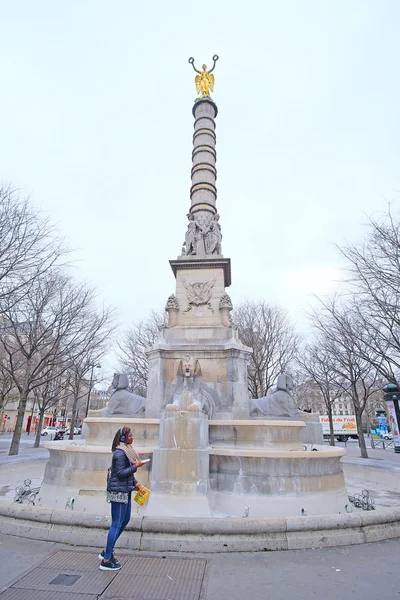 Plac w centrum Paryża — Zdjęcie stockowe