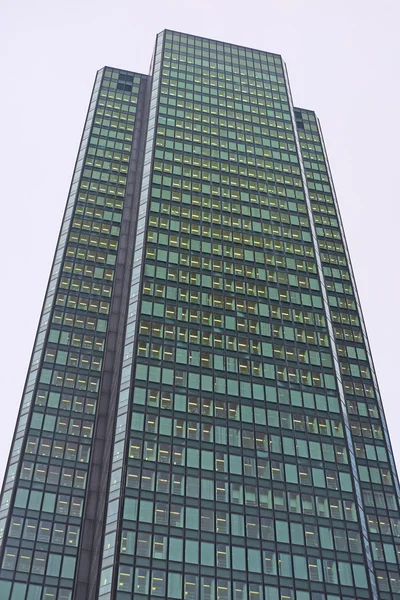 Gratte-ciel dans un quartier parisien Défense — Photo