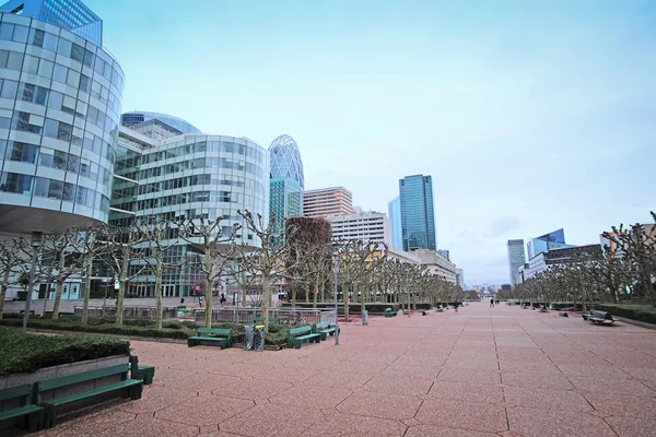 Rascacielos en un distrito de París Defensa — Foto de Stock