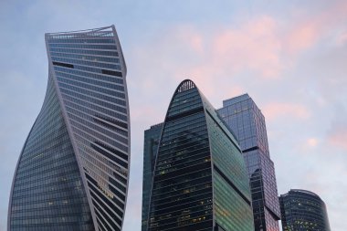 Moskova şehir içinde gökdelenler