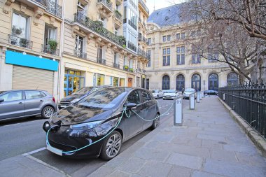 elektrikli otomobil ücretleri de Paris