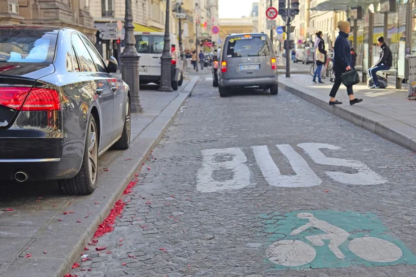 Kollektivtrafiken rand i Paris — Stockfoto