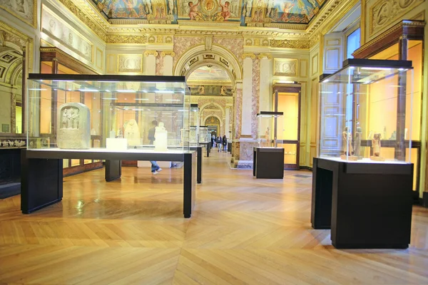 Interior of hall of antiquity in Louvre — Stock Photo, Image