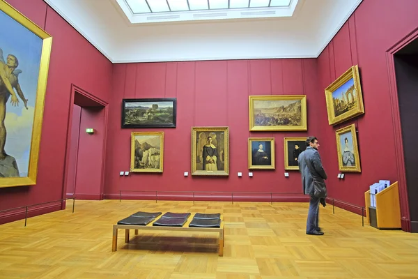 Pictures hall in Louvre — Stock Photo, Image