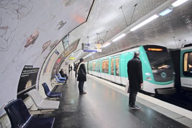 Paris metro tren