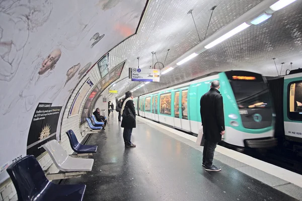 Métro à Paris — Photo