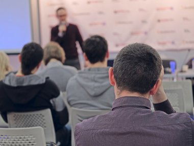 bir konferans görüntüsünü