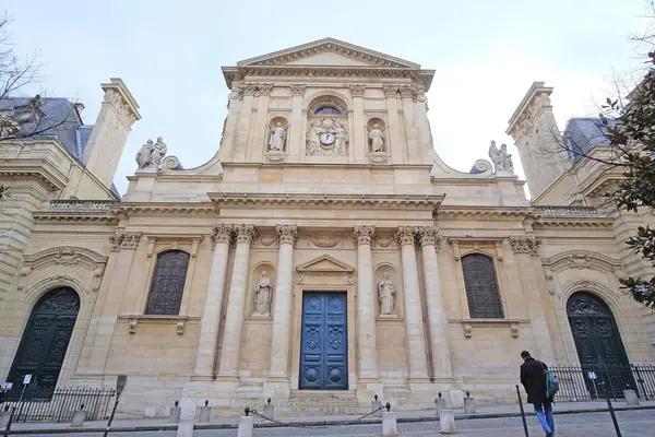 Classical building in Paris — Stock Photo, Image