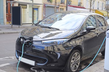 elektrikli otomobil ücretleri de Paris