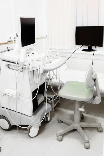 Medical room with ultrasound diagnostic equipment — Stock Photo, Image