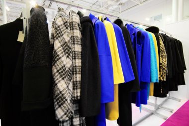 bir askı elbise görüntü