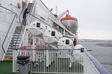 cruise gemi Helsinki yakınındaki bir denizde