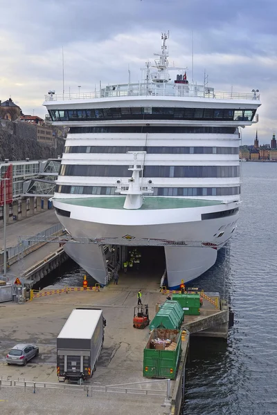 Fairy kryssningsfartyg i Stockholm — Stockfoto