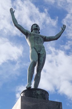 City Hall yakınındaki Stokholm setin heykeli