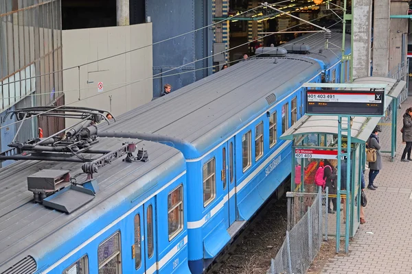 Τρένο μετρό σε ένα κέντρο της Στοκχόλμης — Φωτογραφία Αρχείου