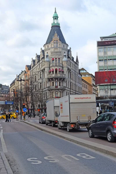 Tráfico en un centro de Estocolmo — Foto de Stock