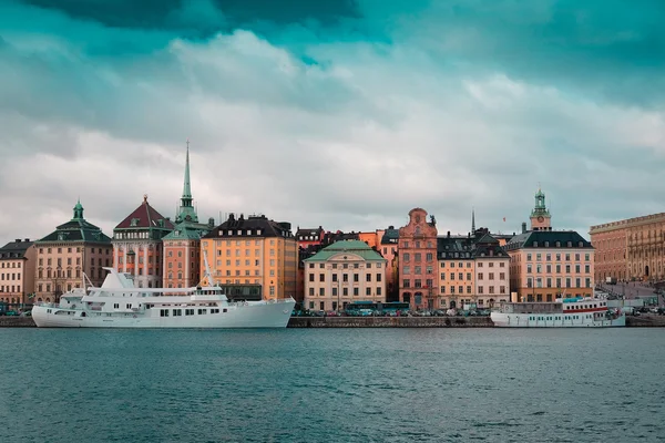 Navire à passagers dans le port de Stockholm — Photo