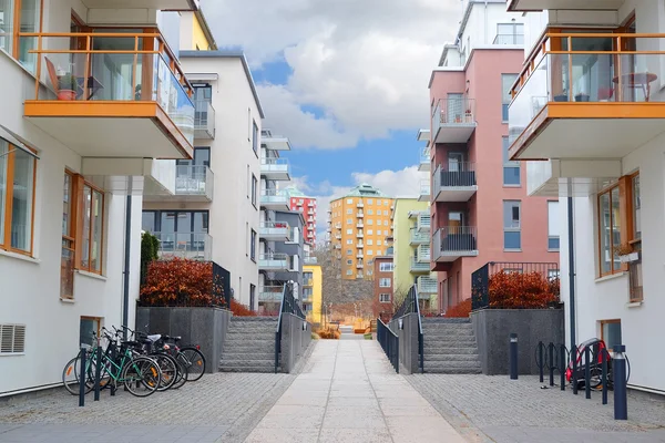 Multystoried bewoond gebouwen in Stockholm — Stockfoto