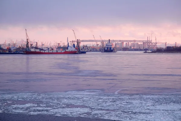 Porto de Sankt-Peterburg em um inverno — Fotografia de Stock
