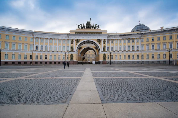 Palace Meydanı St. Petersburg'arch — Stok fotoğraf