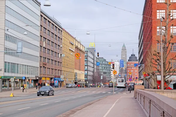 Verkeer op een straat van Helsinki — Stockfoto