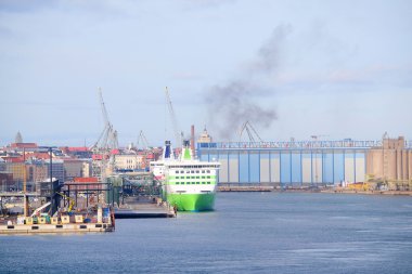 cruise gemi Helsinki yakınındaki bir denizde