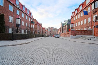 multystoried Stockholm binalarda yaşadığı