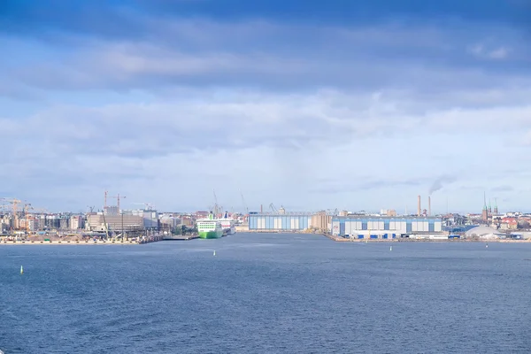 Bateau de croisière dans une mer près d'Helsinki — Photo