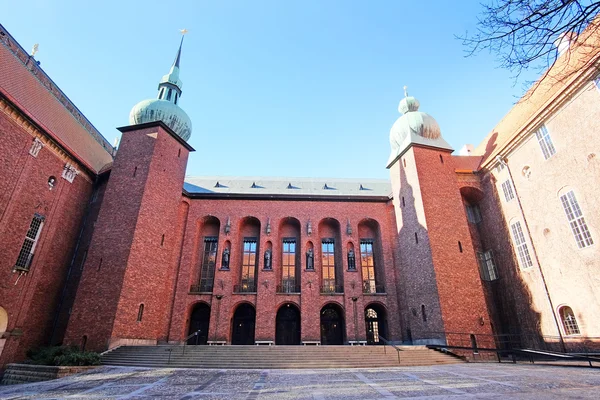 Ratusz - jeden z najbardziej popularnych atrakcji turystycznych miejscach w Sztokholmie — Zdjęcie stockowe