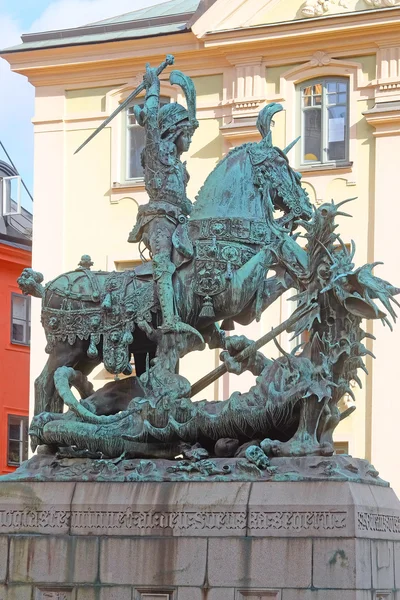 Estatua de Sankt Goran, luchando con el Dragón en Estocolmo —  Fotos de Stock