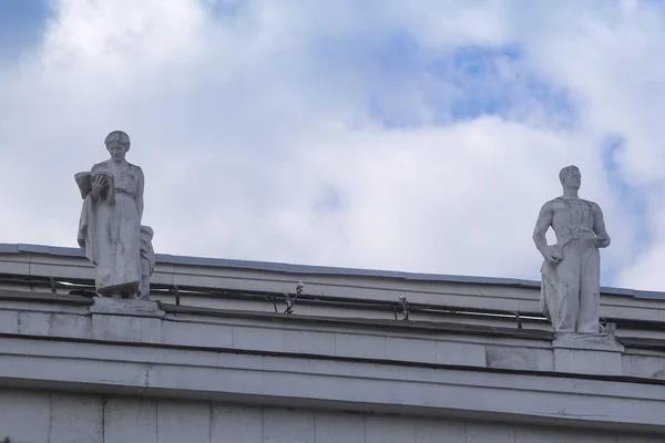 Скульптура на доме Пашкова — стоковое фото