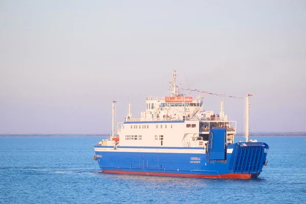 Ferry en Estrecho de Kerch — Foto de Stock