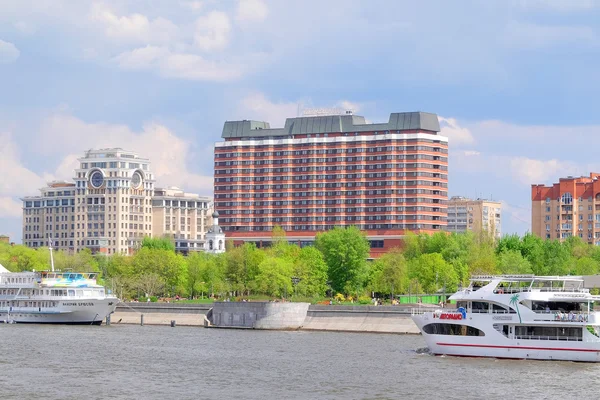 Moskou-Rivier dijk — Stockfoto