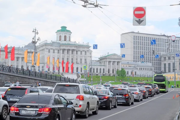 Της κυκλοφορίας στο κέντρο της Μόσχας — Φωτογραφία Αρχείου