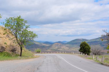 Dağ yolundan Doğu Kırım ' 