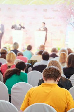  basın toplantısında gazeteciler