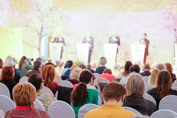 Journalistes sur la conférence de presse — Photo