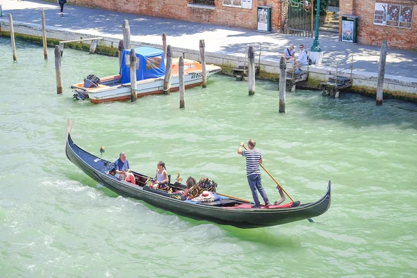 Kanaal in Venetië, Italië — Stockfoto