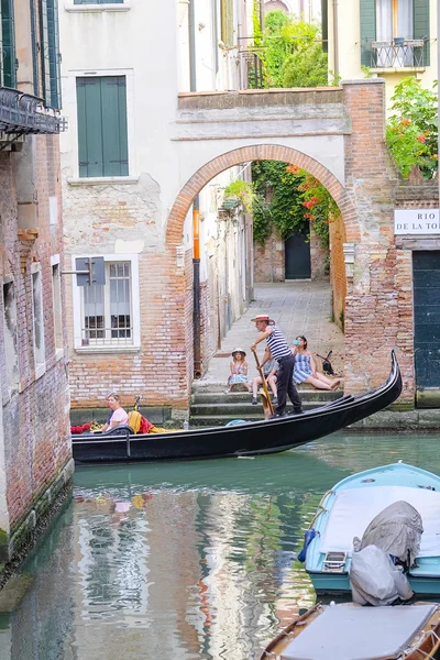 Kanaal in Venetië, Italië — Stockfoto