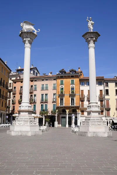 Rua em um centro de Vicenza — Fotografia de Stock