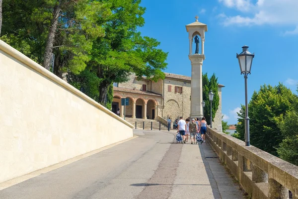 Weg in een centrum van San-Marino — Stockfoto