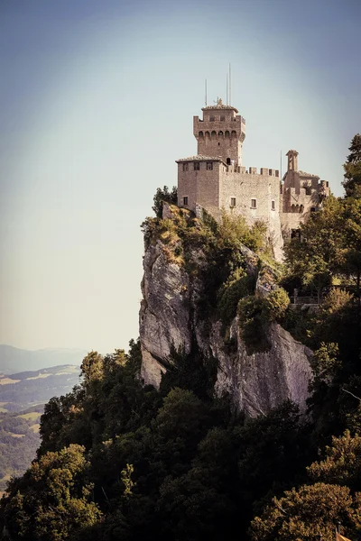 Castel im zentrum von san-marino — Stockfoto
